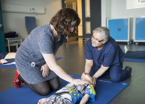Learning resuscitation of child at first aid course | Edinburgh Napier University