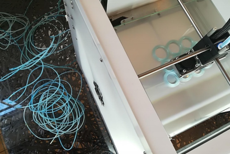 Filament for 3D printer made from waste plastic