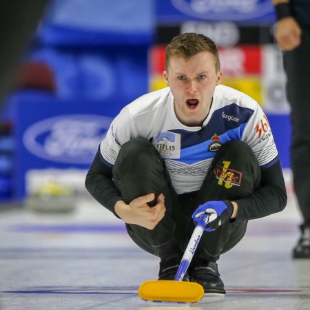 Bruce Mouat in a curling competition