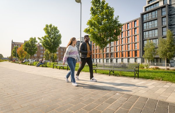 students walking Infront of napier accommodation